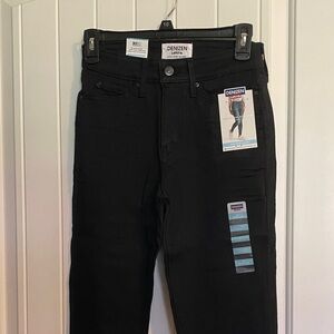 Levi's Essential Stretch Black Jeans